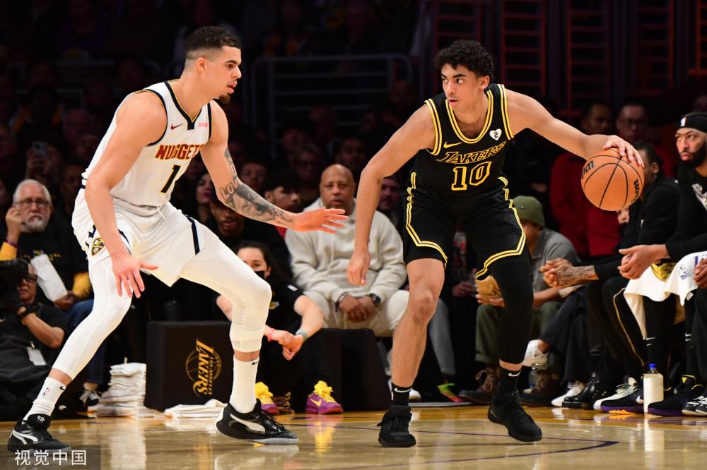 他在比赛中 他在比赛中