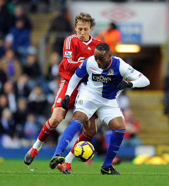 不仅捧起了 不仅捧起了