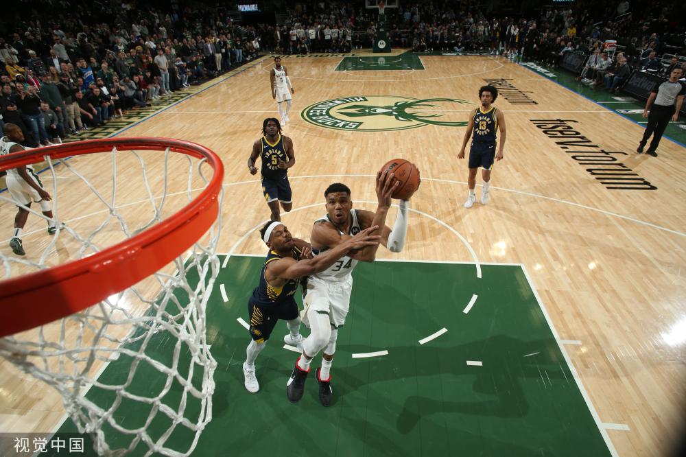 脸上流露出 脸上流露出