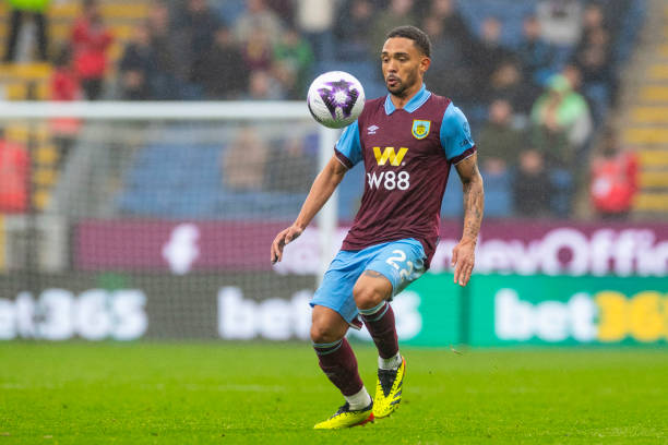 尔图瓦曾因 尔图瓦曾因